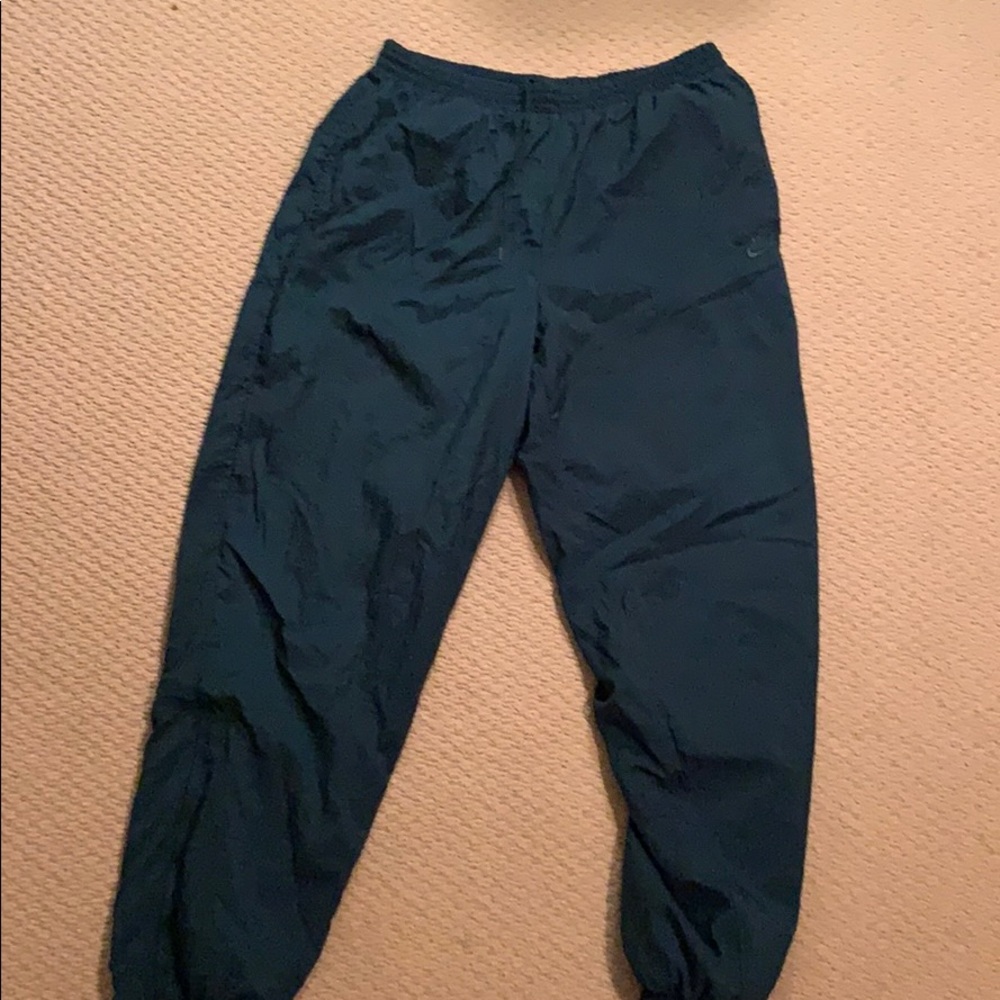 Retro men’s Nike sweatpants
